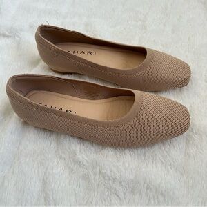 Tahari Women's Tan Ballet Flats 6.5